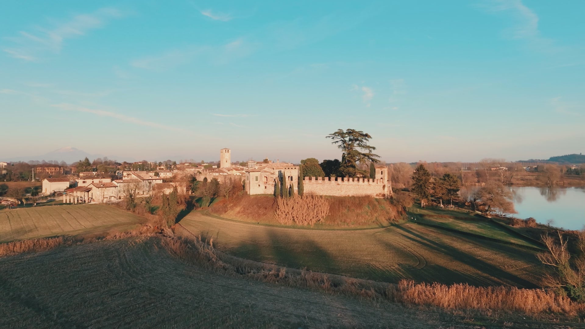Carica il video: DISMERO Fall Winter 2026-27 video